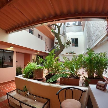 Casa Primavera Hostal Medellin Bagian luar foto