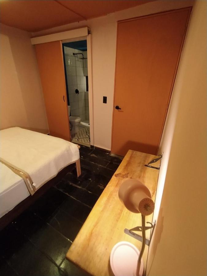 Casa Primavera Hostal Medellin Bagian luar foto
