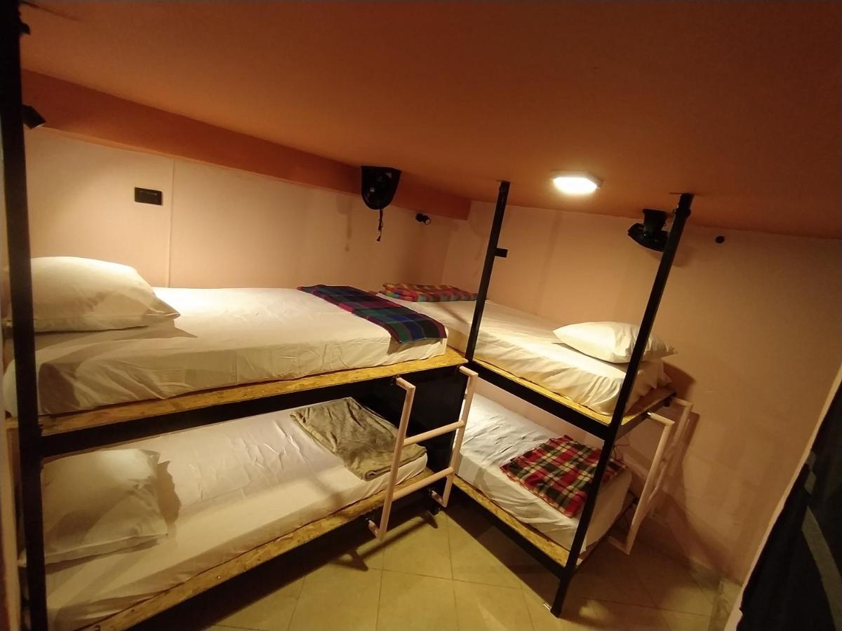 Casa Primavera Hostal Medellin Bagian luar foto