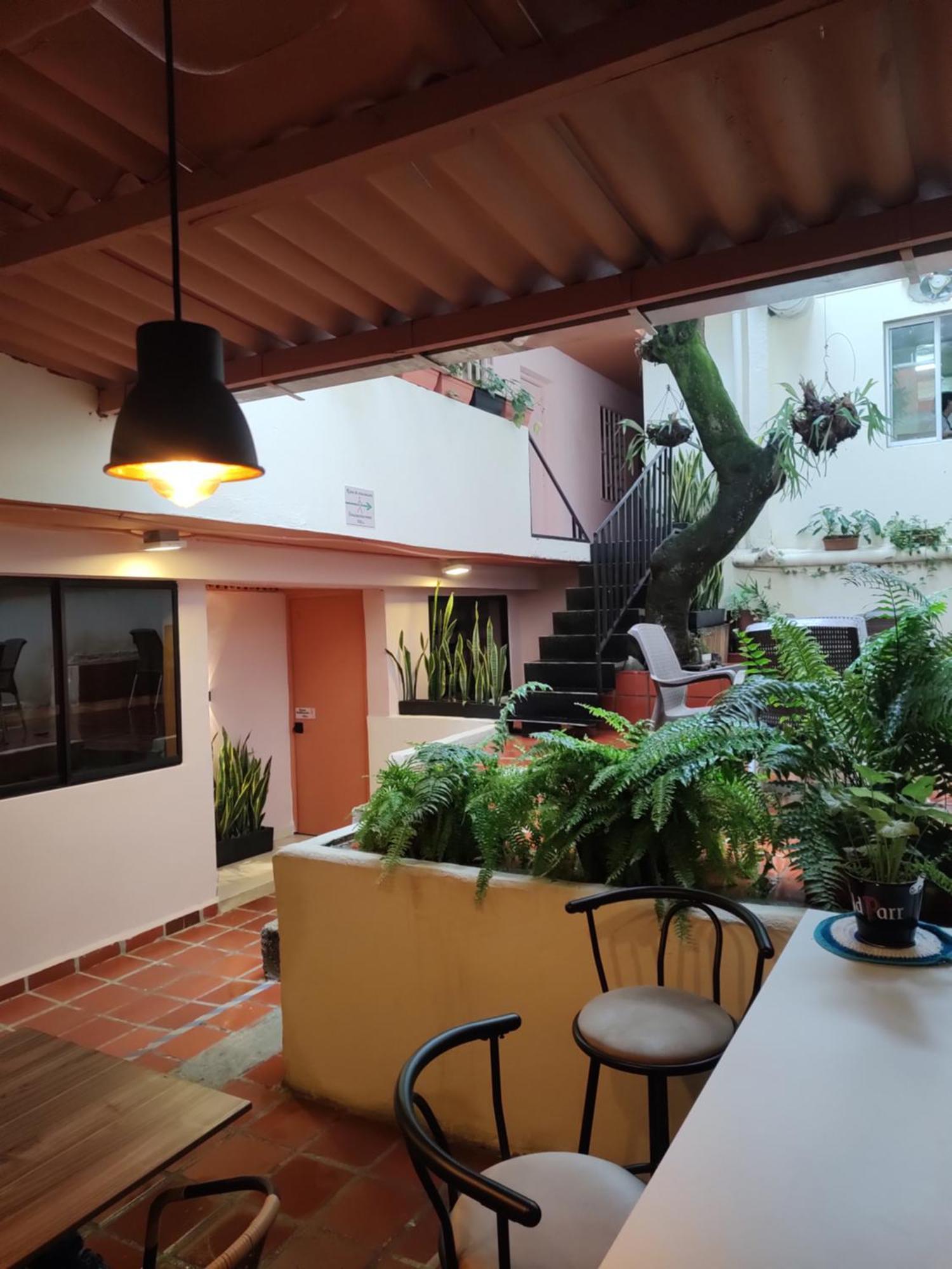 Casa Primavera Hostal Medellin Bagian luar foto